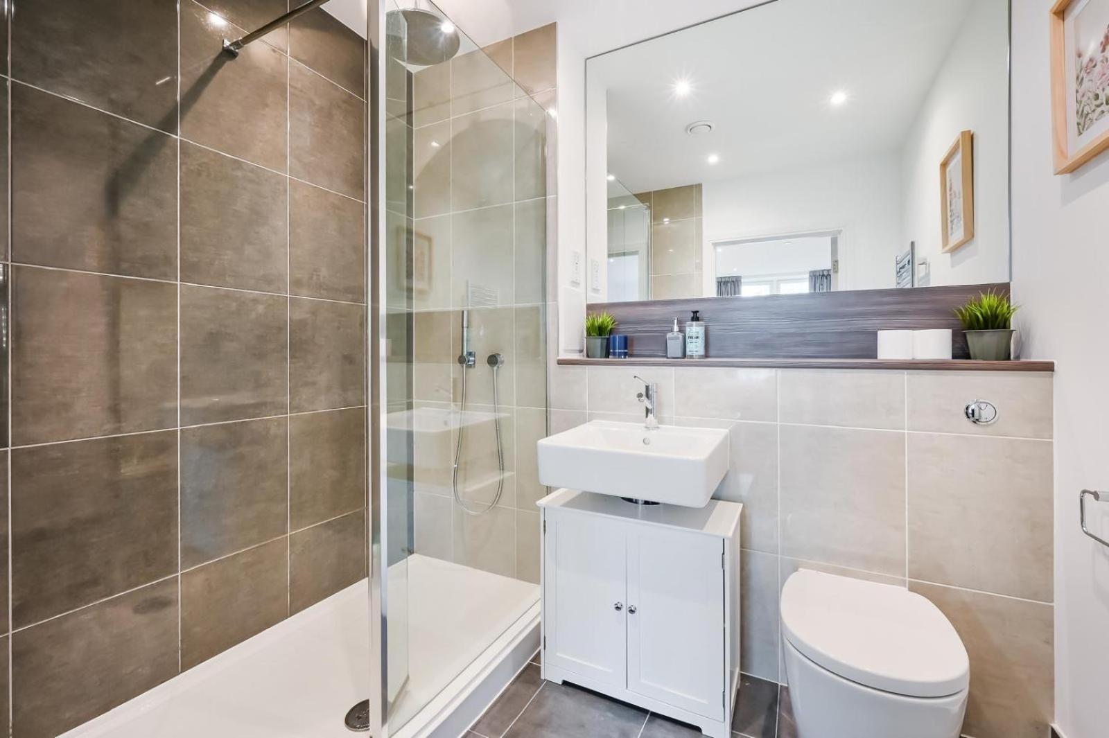 Central Luxury 2 Bed Apartment Londra Esterno foto